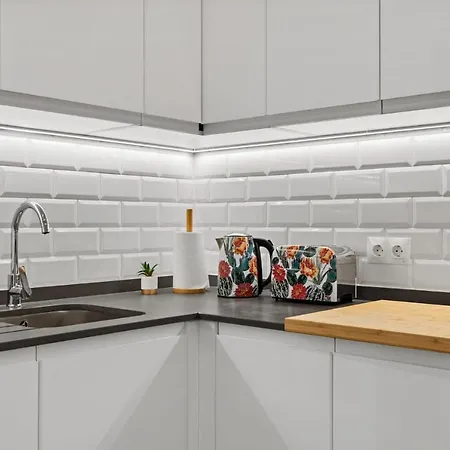Belgravia Club Apartment *